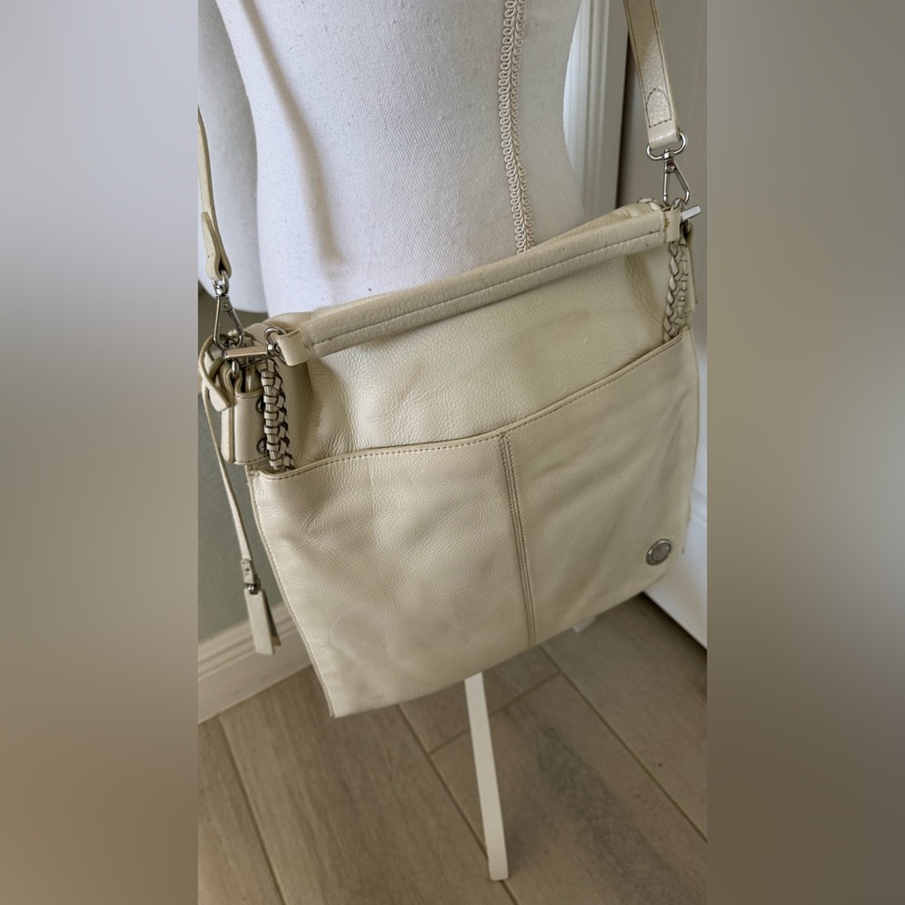 VINCE CAMUTO LACY WHITE LEATHER CROSSBODY MESSENGER BAG